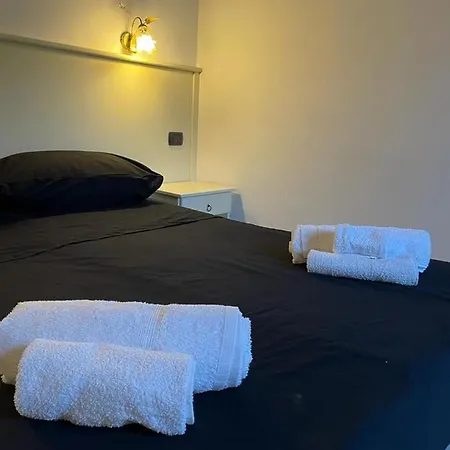Oz House Bed & Breakfast